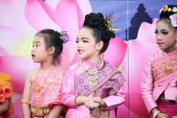 20201103045002.jpg -  ต๋ามฮีต ตวยฮอย ลอยกระทงยี่เป็ง (หนูน้อยนพมาศรุ่นจิ๋ว)  พ.ศ.2563 | https://www.abcm.ac.th