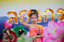 20201103045007(1).jpg -  ต๋ามฮีต ตวยฮอย ลอยกระทงยี่เป็ง (หนูน้อยนพมาศรุ่นจิ๋ว)  พ.ศ.2563 | https://www.abcm.ac.th