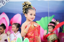 20201103045008(1).jpg -  ต๋ามฮีต ตวยฮอย ลอยกระทงยี่เป็ง (หนูน้อยนพมาศรุ่นจิ๋ว)  พ.ศ.2563 | https://www.abcm.ac.th