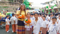 20240726151424.jpg - กิจกรรมถวายเทียนพรรษาและผ้าอาบน้ำฝน เนื่องในวันอาสาฬหบูชาและวันเข้าพรรษา | https://www.abcm.ac.th