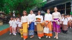 20240726151434.jpg - กิจกรรมถวายเทียนพรรษาและผ้าอาบน้ำฝน เนื่องในวันอาสาฬหบูชาและวันเข้าพรรษา | https://www.abcm.ac.th